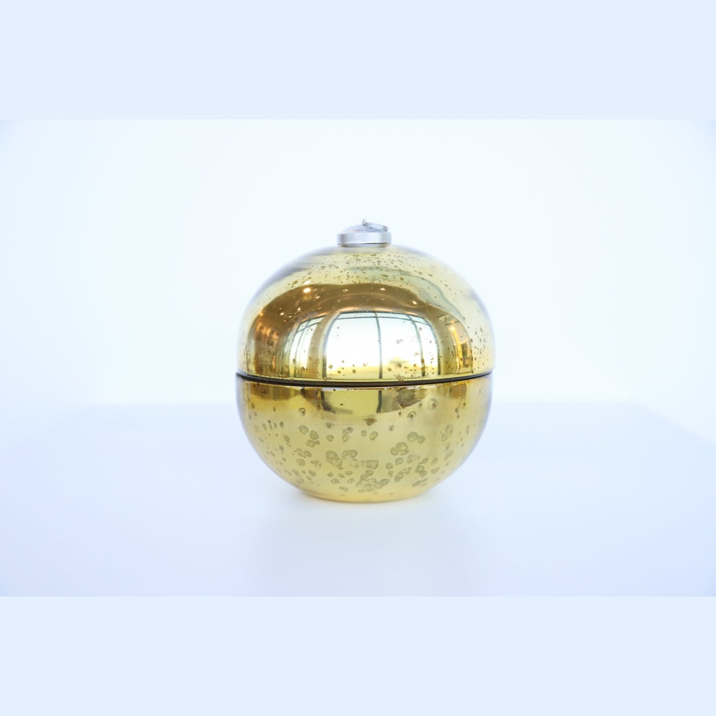 Ornament Candle - Gold, 15 oz
