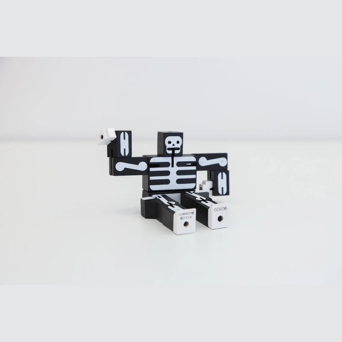 Micro Skeleton Cubebot